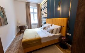 Luxury Suite / Karlo Parzik